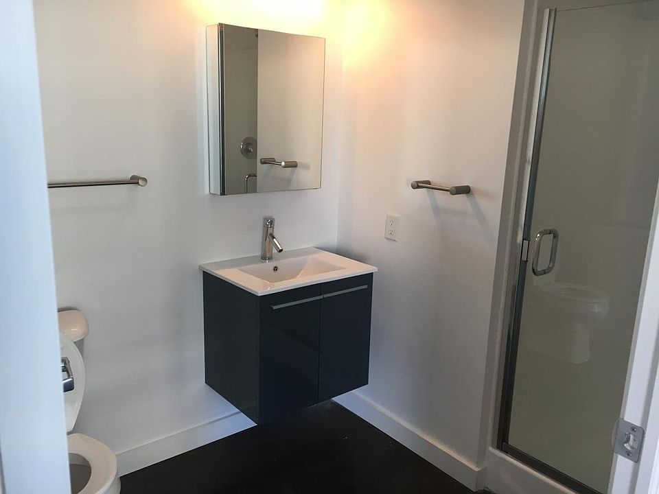 2nd image of 50 Chestnut St APT 806