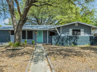 8226 Briargate Dr, San Antonio, TX 78230