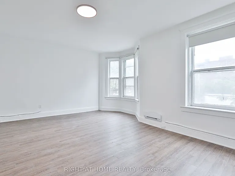 548 College St #2F — Photo 6