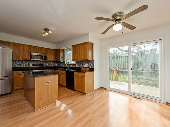 5th image of 1725 Farmside Dr
