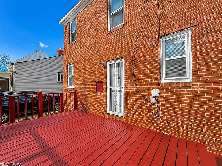 554 Darlington Rd — Photo 2