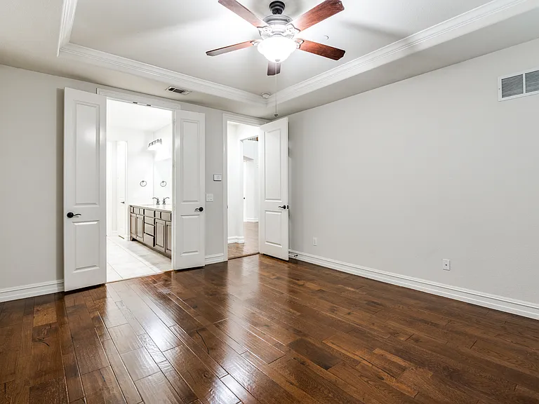 4828 Durham Dr — Photo 24