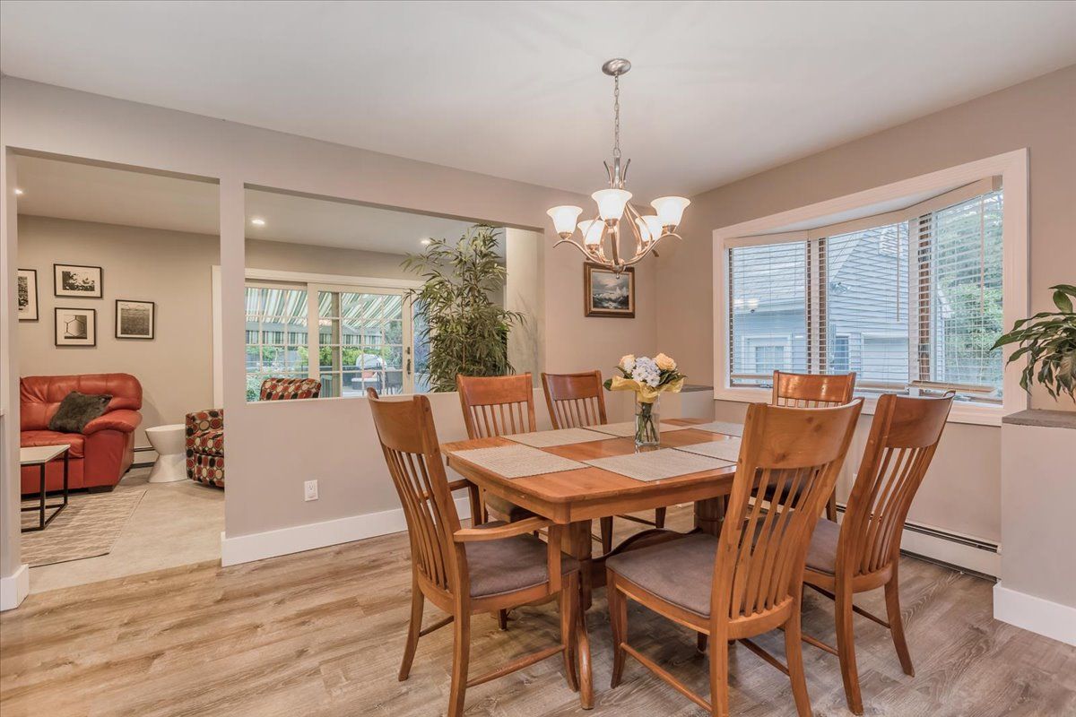  Main Level: Dining Room Area