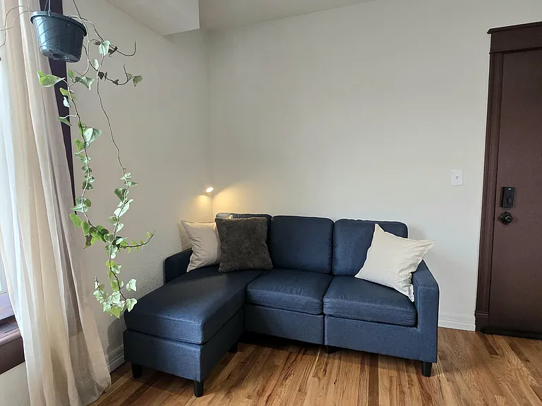 1650 N Pearl St #22 — Photo 6