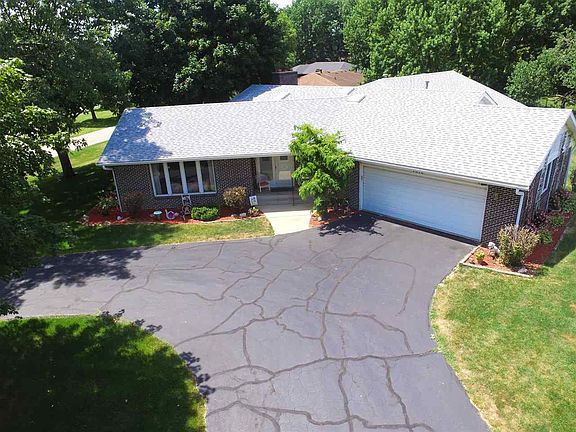 4th image of 7158 Farmhome Ln