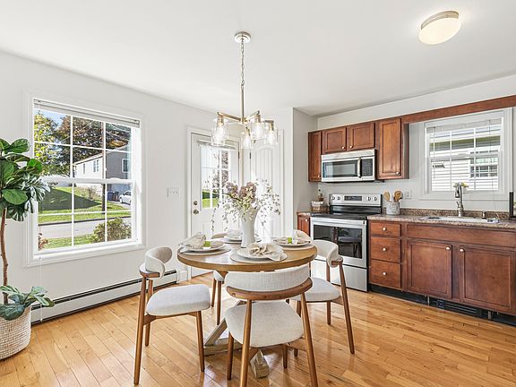 4th image of 36 Beechwood Avenue