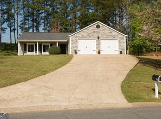 908 River Rock Dr, Woodstock, GA