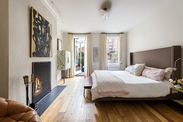 Sold by Compass | media 9