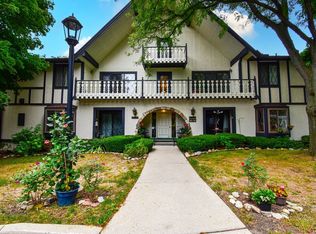 42160 Woodward Ave UNIT 74, Bloomfield Hills, MI