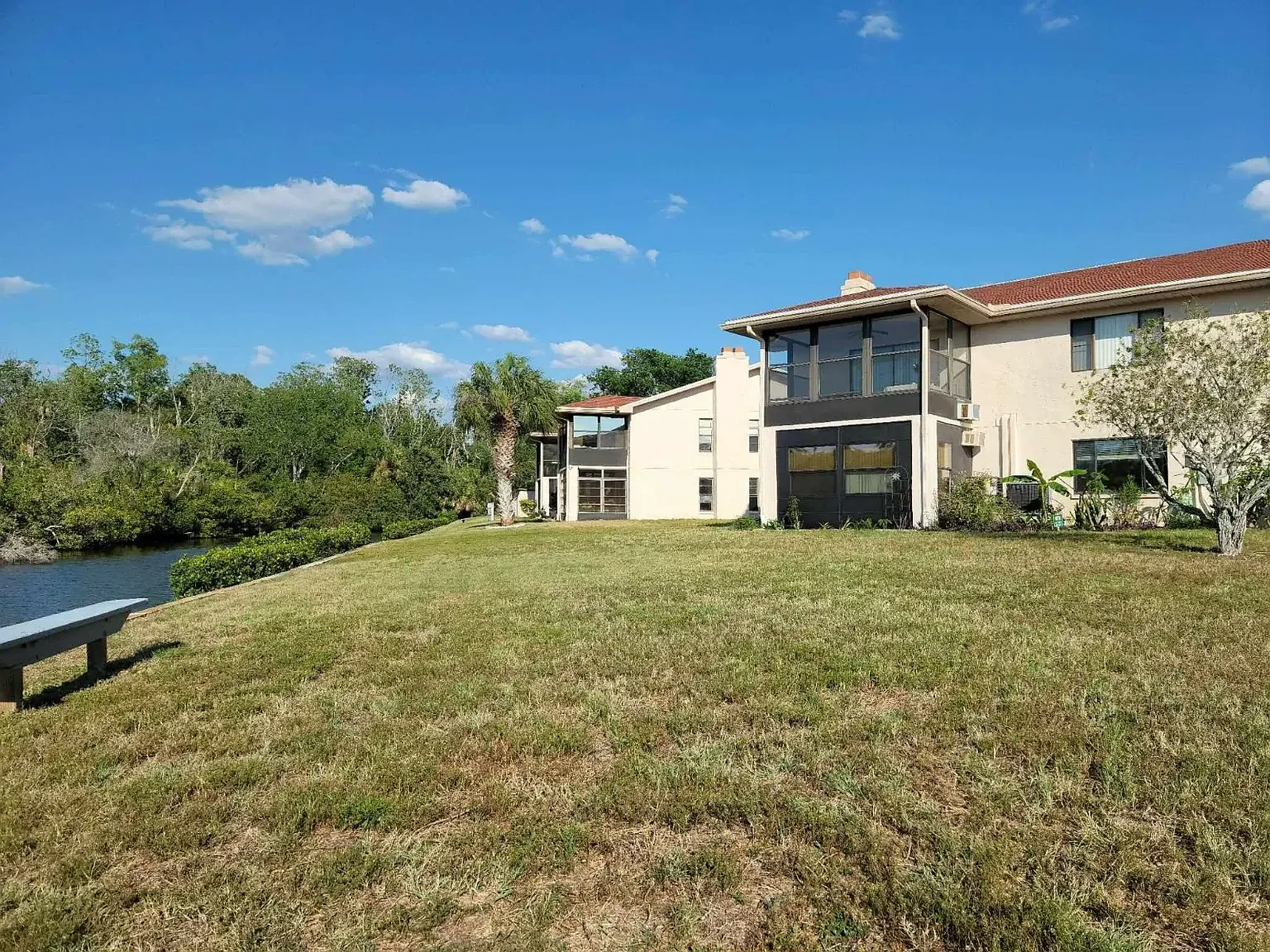 2 bed, 1320 sqft, $1,950 — Photo 3