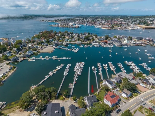 263 E Main St, Gloucester, MA 01930