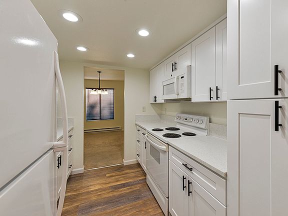 4th image of 10503 NE 32nd Pl APT H201