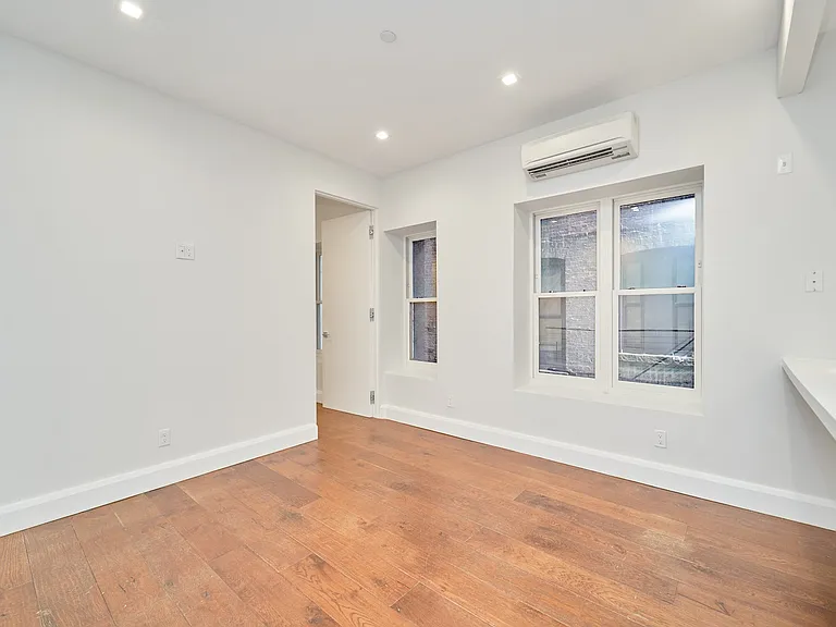 92 Morningside Ave #1C — Photo 6