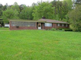 34 Johnny Dizney Rd, Cannon, KY 40923