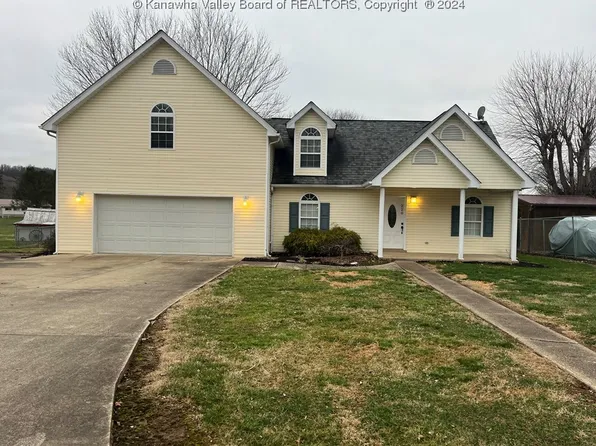 220 Maple St, Eleanor, WV 25070