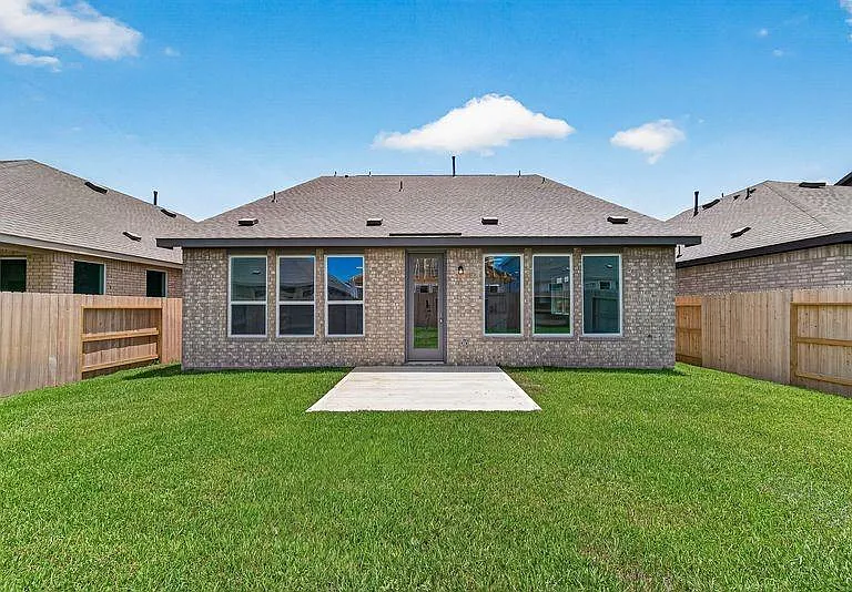 25714 Sapphire Cove St — Photo 46