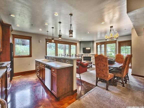 2nd image of 2800 Deer Valley Dr E #6137