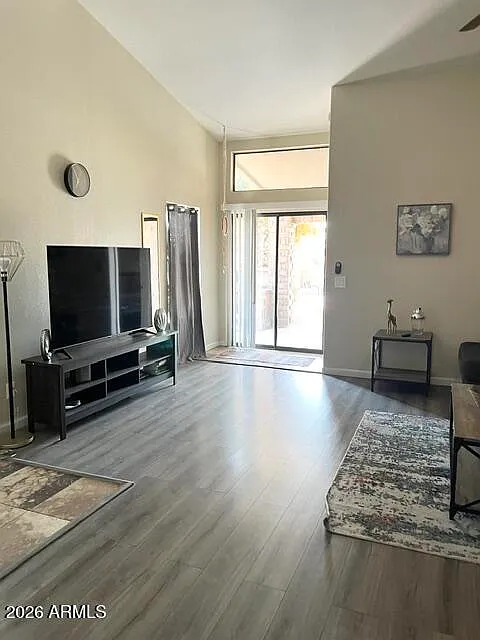 3 bed, 2.0 bath, 1567 sqft, $2,650 — Photo 3