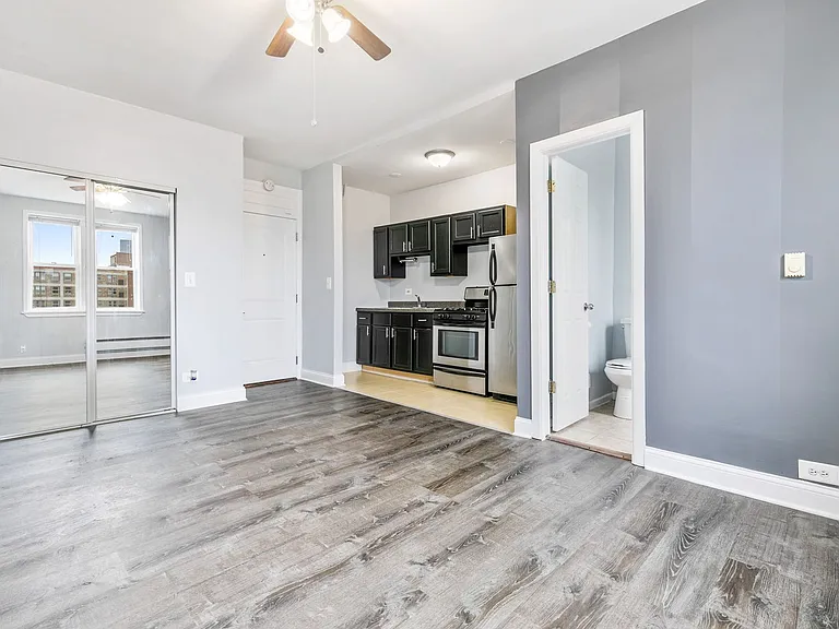 The Kenmore on Edgewater — Photo 28