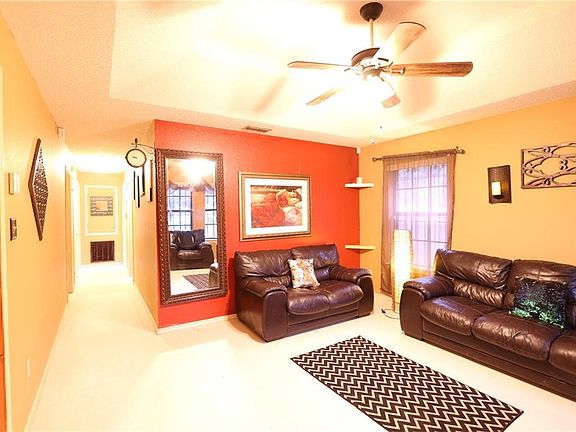 4th image of 3021 Cortez Ave