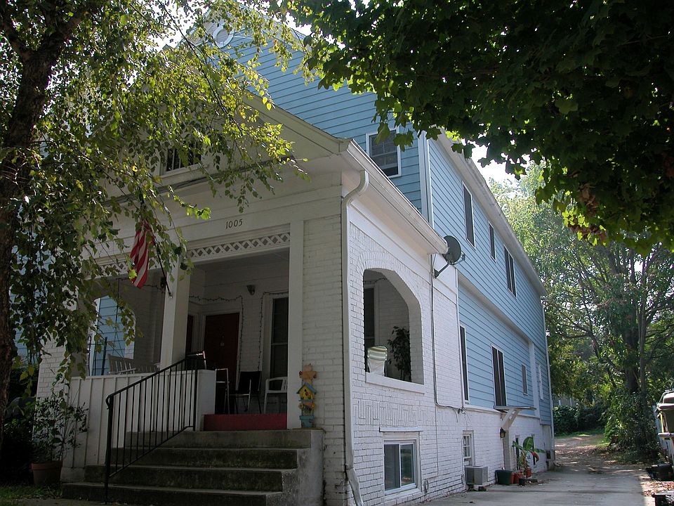 1st image of 1005 Greenwood Ave NE APT 2