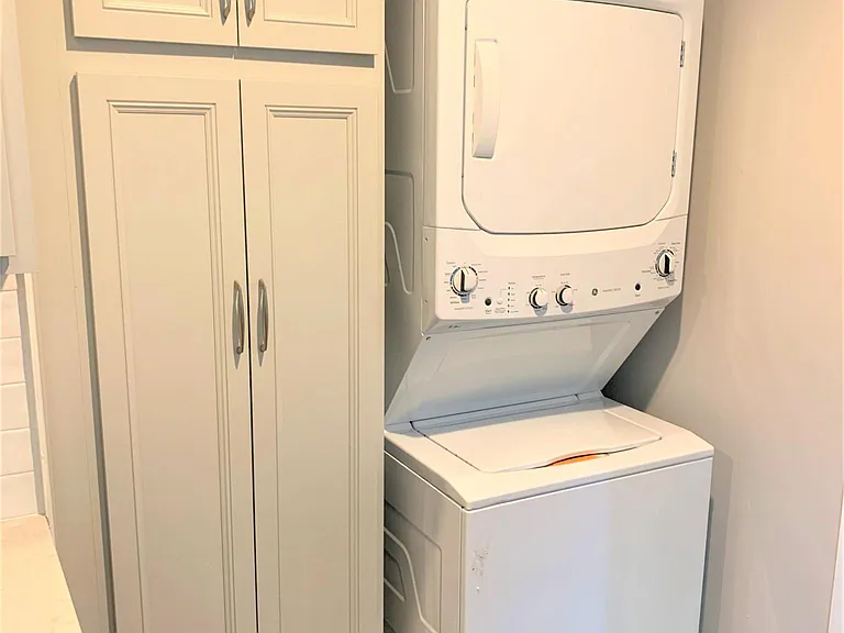 laundry in unit
