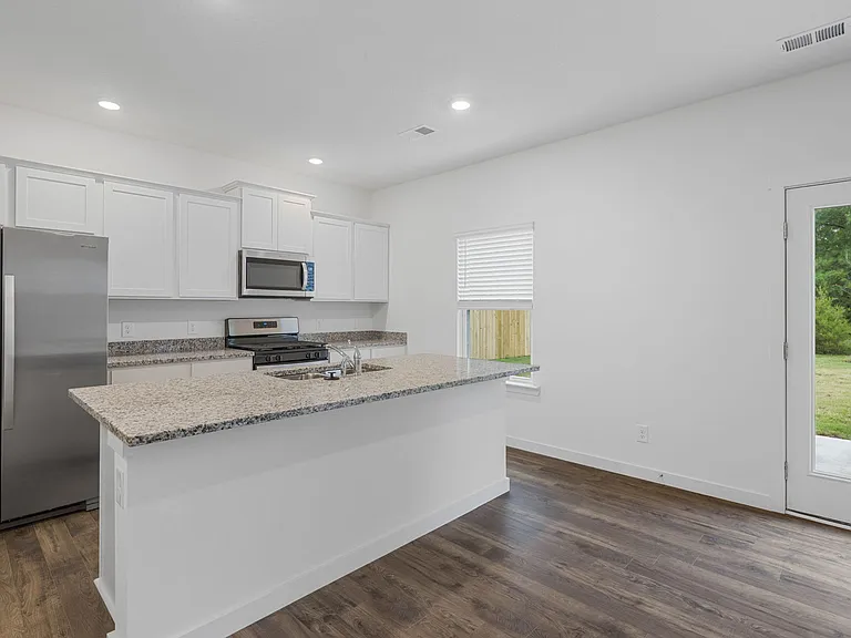 2265 Chelle Dr NE — Photo 9
