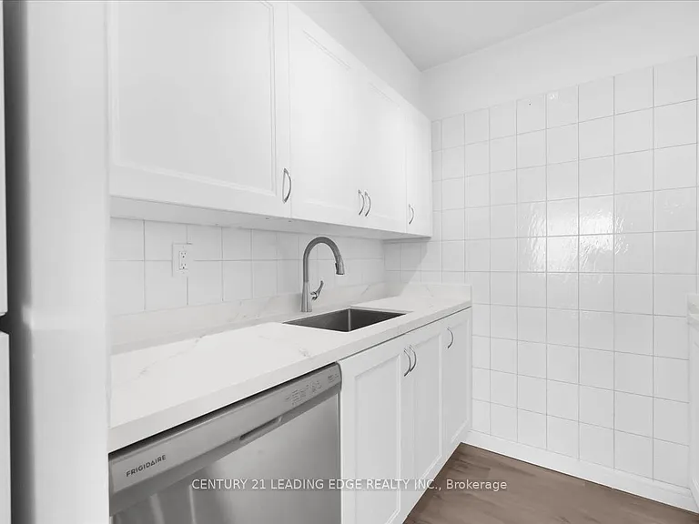 200 Lotherton Ptwy #1208 — Photo 19
