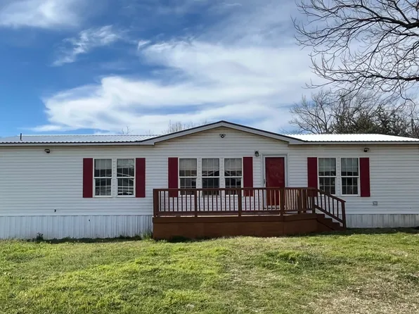 415 N Hook St, Henrietta, TX 76365