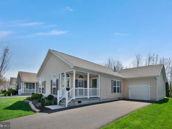416 Azalea Dr, Blue Bell, PA 19422