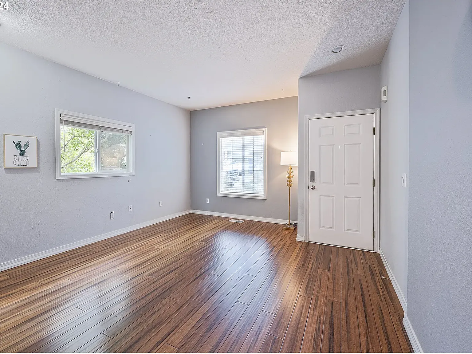 3 bed, 1383 sqft, $2,500 — Photo 2