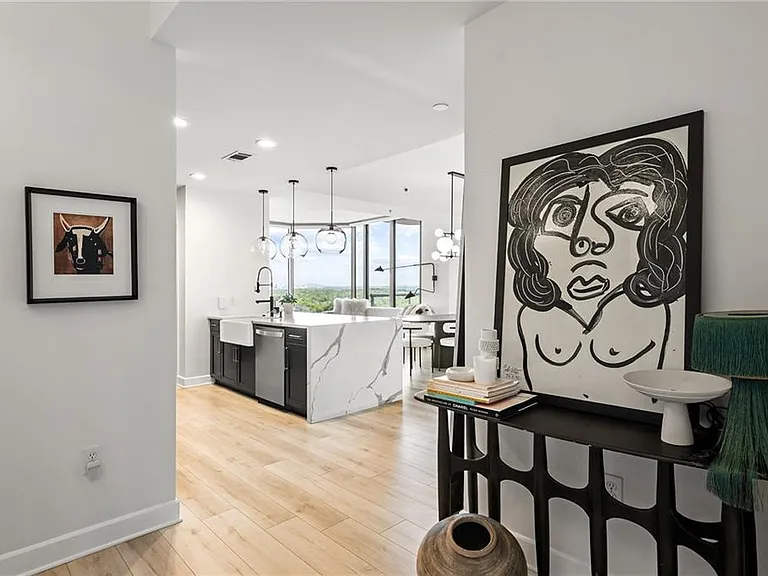 2795 Peachtree Rd NE #1701 — Photo 3