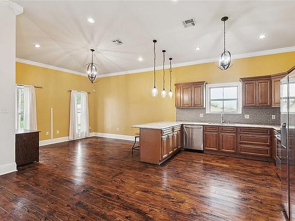 3rd image of 6309 Debore Dr