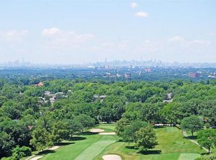 26910 Grand Central Pkwy APT 17Y, Floral Park, NY