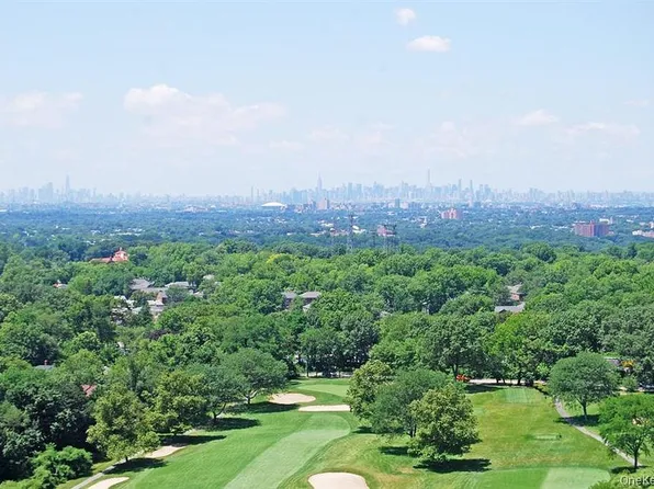 26910 Grand Central Pkwy APT 17Y, Floral Park, NY 11005