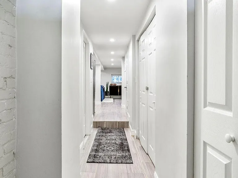 318 Todd Pl NE — Photo 34