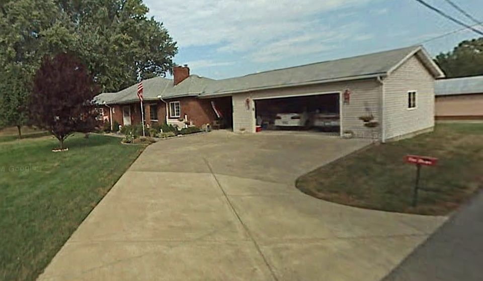 Extra parking in the drive.