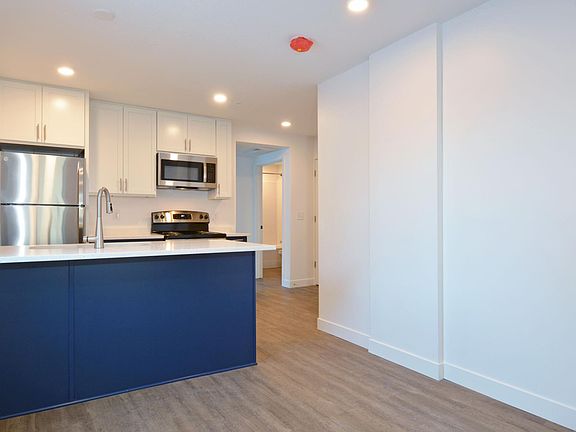 5th image of 2909 Grand St NE #1