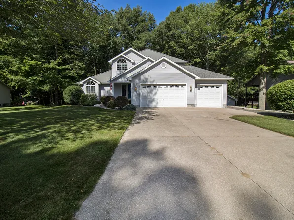 1741 Marilyn Dr, Ludington, MI 49431