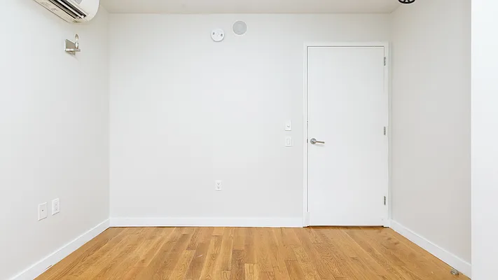 Rented by Nooklyn NYC LLC | media 7