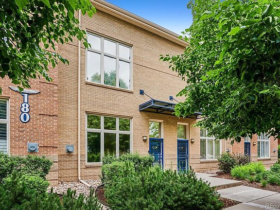 2nd image of 180 Roslyn Street #1203
