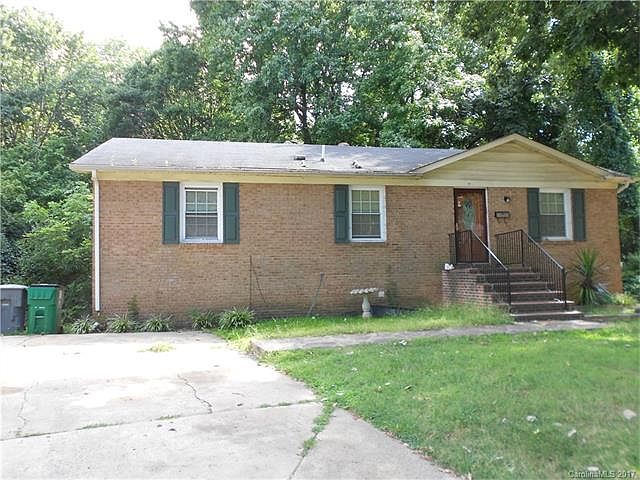 2nd image of 5706 Eastbrook Rd