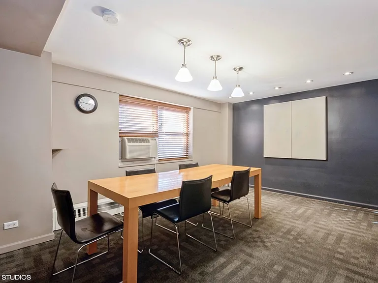 4960 N Marine Dr #214 — Photo 18