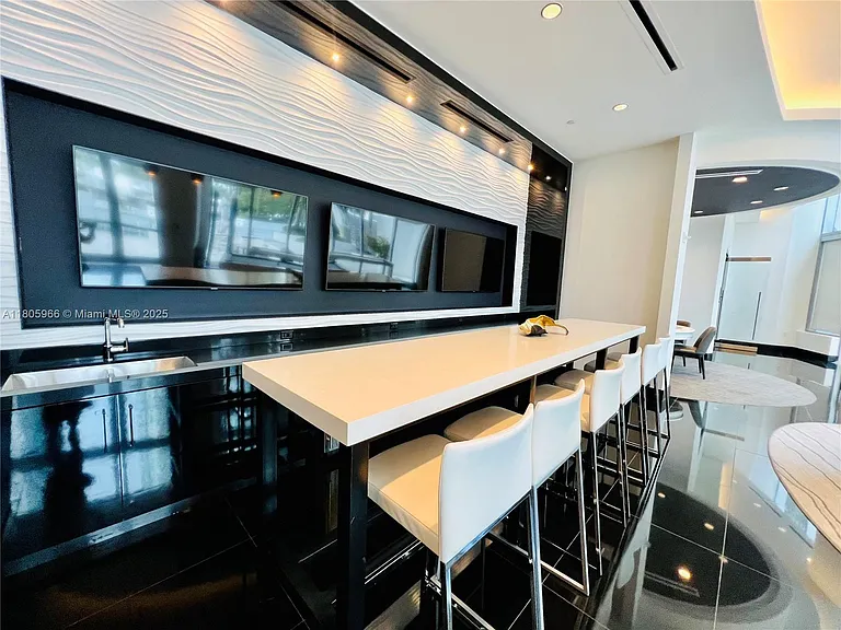 851 NE 1st Ave #28 — Photo 6