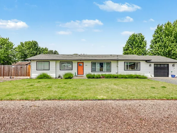 120 Neila Ln, Grants Pass, OR 97527
