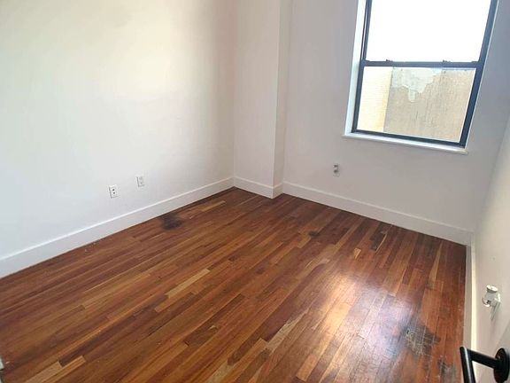 5th image of 180 Bainbridge St #2F