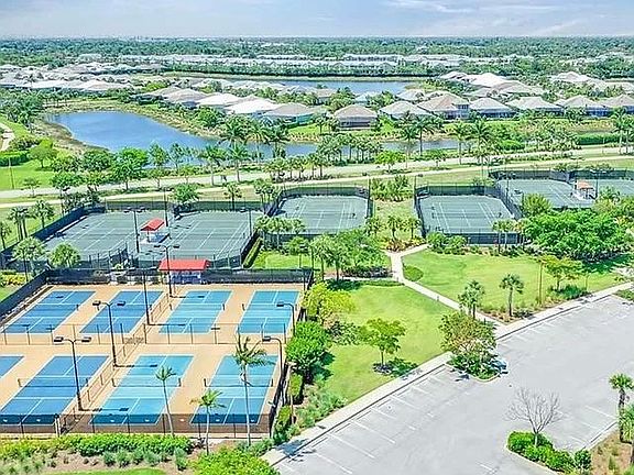 Pickleball Tennis Courts