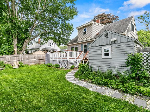 4th image of 799 Highland Avenue