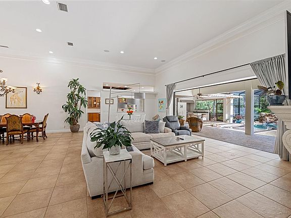 4th image of 4583R Baycedar Ln