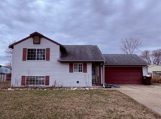 8372 N Devonshire Rd, Columbus, IN 47201